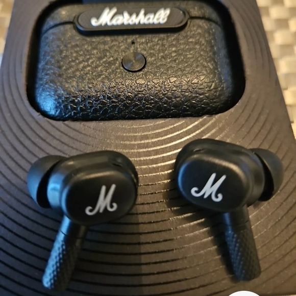 Marshall Motif A.N.C. True Wireless Earbuds Active Noice Cancelling 20 Hours New - Picture 4 of 6